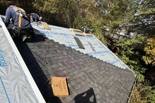 Esteam Roofer crew at work